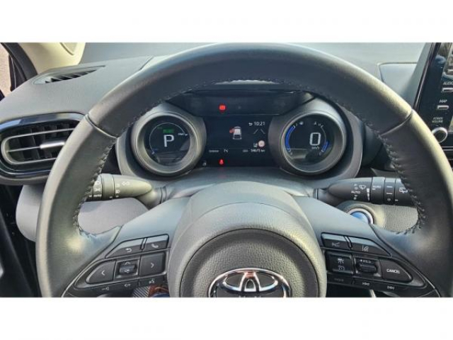 TOYOTA YARIS Design Hybrid 1.5L 116cv BVA e-CVT 1ere Main