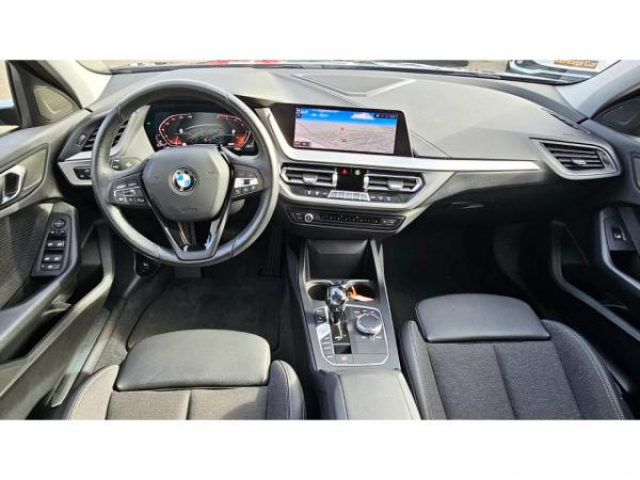 BMW SERIE 1 Advantage 116dA +Digital cockpit pro + Vitre AR teinte + Radar AV et AR + Regulateur + Ja16