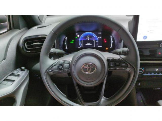 TOYOTA YARIS CROSS DESIGN HYBRIDE 130cv BVA 2WD + Pack Hiver + Pack Aide à la conduite + NEUF 0KM
