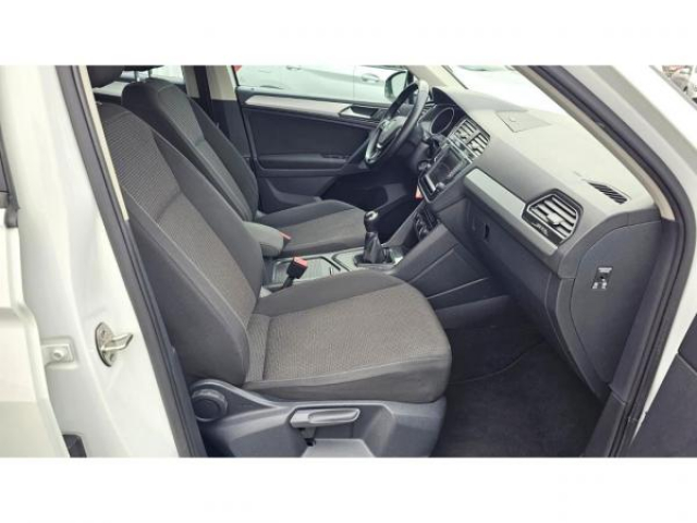 VOLKSWAGEN TIGUAN Trendline 2.0 TDI 150cv + Park Pilot + Climatisation automatique + Discover Media