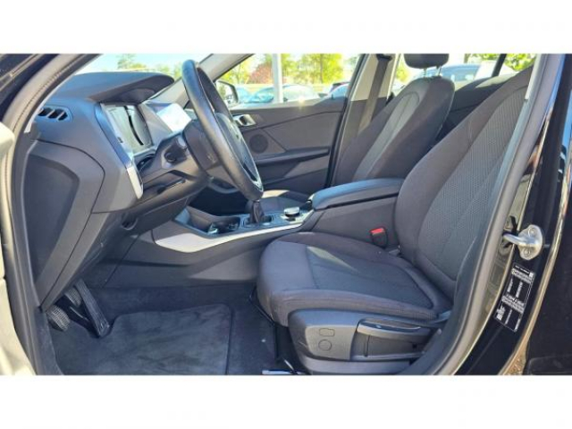 BMW SERIE 1 Advantage Pack Business 116d + Navigation Pro + Attelage Amovible