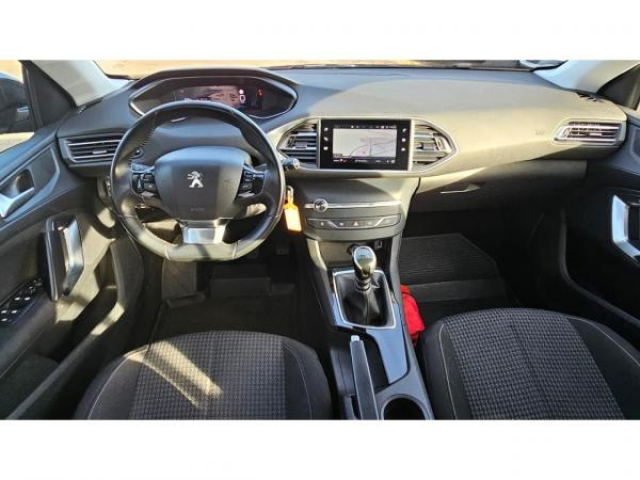 PEUGEOT 308 Active 1.5 BlueHDi 130cv + Camera de recul + Navigation 3D + Antibrouillard AV