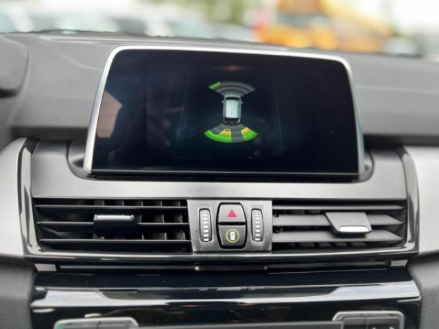 BMW SERIE 2 Avantage Business Edition 216dA 7 Places + Similicuir + Sièges AV Chauffant + Attelage