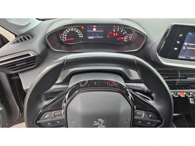 PEUGEOT 208 ACTIVE 1.5 BlueHDi 100cv + Navigation 3D + Aide au stationnement arrière