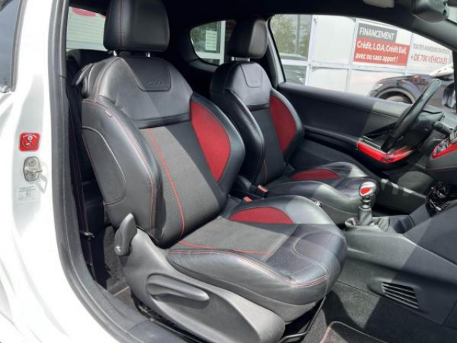 PEUGEOT 208 1.6 THP - 200  GTi