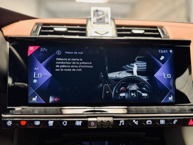 DS DS 7 CROSSBACK So Chic 1.5 BlueHDi 130cv EAT8 Inspiration OPERA + Toit pano + Hifi Focal + Night Vision + Led