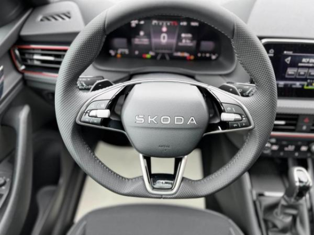 SKODA KAMIQ Monte Carlo 1.0 TSI 116cv DSG7 avec Toit Panoramique + Full LED MATRIX + NEUF 0KM