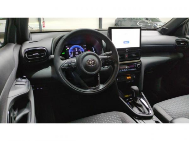 TOYOTA YARIS CROSS DESIGN HYBRIDE 130cv BVA 2WD + Pack Hiver + Pack Aide à la conduite + NEUF 0KM