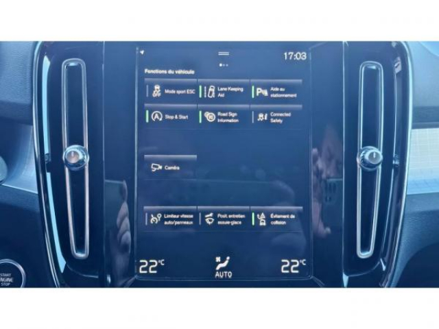 VOLVO XC40 Momentum D3 150cv + Camera de recul + Navigation + Systeme audio