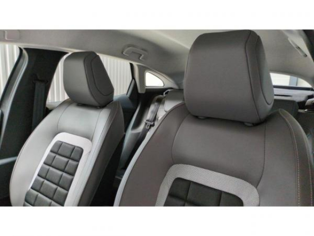 CITROEN C4 PLUS Hybride 145cv e-DCS6 + Sieges avant chauffants + NEUF 0KM