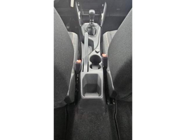 PEUGEOT 208 ACTIVE 1.5 BlueHDi 100cv + Navigation 3D + Aide au stationnement arrière