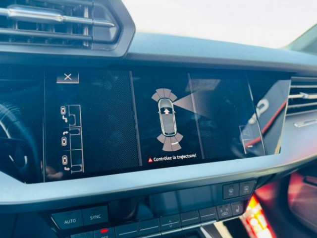 AUDI A3 SPORTBACK 30 TFSI 110cv + Sellerie Cuir Blanc + sièges avant chauffants