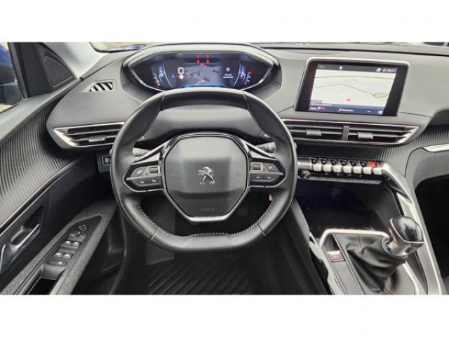 PEUGEOT 3008 Active 1.5 BlueHDi 130cv + Pack City 1 + Barre de toit + Navigation 3D