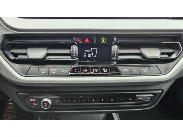 BMW SERIE 1 Advantage 116d + Carplay + Radar AV et AR + Régulateur de vitesse + JA 548