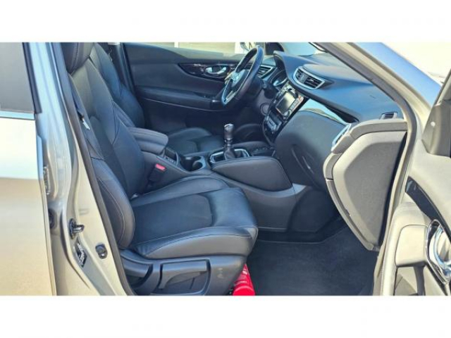 NISSAN QASHQAI 4x4 N-Connecta Intelligent 1.7 dCi 150cv inclus Camera 360 + Attelage