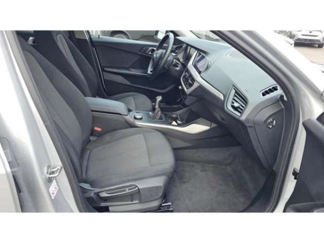 BMW SERIE 1 Advantage 116d + Carplay + Radar AV et AR + Régulateur de vitesse
