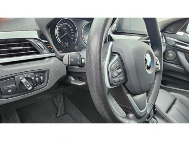 BMW X1 Lounge sDrive 18dA BVA 150cv + Toit Ouvrant + Camera de recul + Sellerie Cuir + Harman Kardon