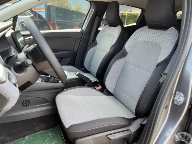 RENAULT CLIO Evolution 1.5 Blue dCi 100cv + Camera de recul + Sieges avant chauffant + NEUF 0KM