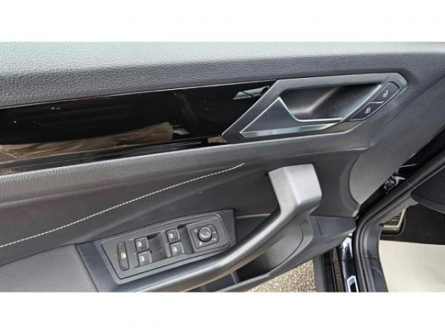 VOLKSWAGEN T-ROC R-LINE 2.0 TDI 150cv DSG7 + SIEGE ERGOACTIVE CHAUFFANT + MASSANT COTE CONDUCTEUR