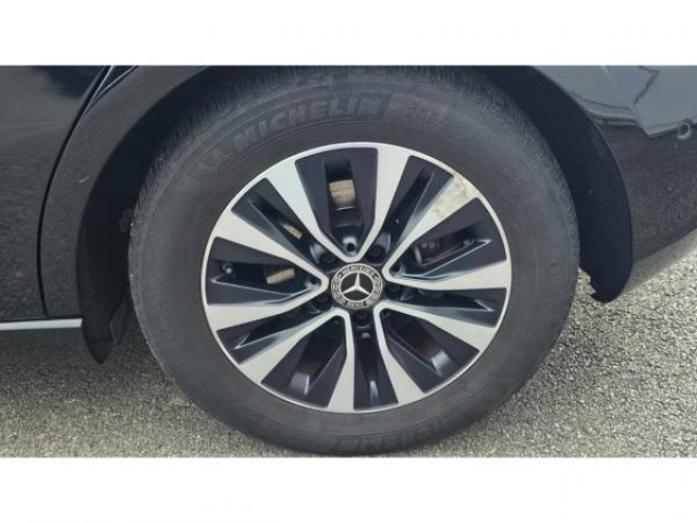 MERCEDES CLASSE A Business Solution 180d BVA 7G-DCT + Sellerie CUIR + Sièges AV chauffants + Navigation