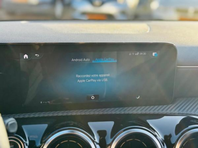 MERCEDES CLA SHOOTING BRAKE Business Line 180d 8G-DCT + Carplay + Jantes 19 + Sièges av chauffants + Vitres AR Surteinte