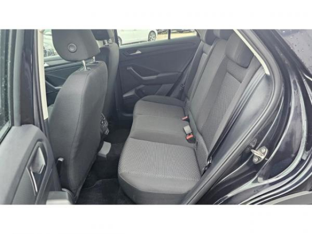VOLKSWAGEN T-ROC Active 2.0 TDI 115cv + Carplay sans fil + Clim automatique + Navigation Discover Media