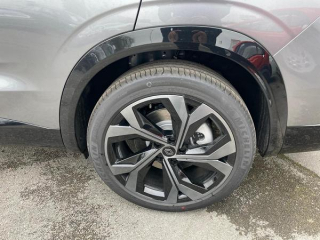 RENAULT ESPACE Esprit Alpine E-Tech Full Hybride 200cv BV CVT 7 places + Toit en verre panoramique + NEUF 0KM