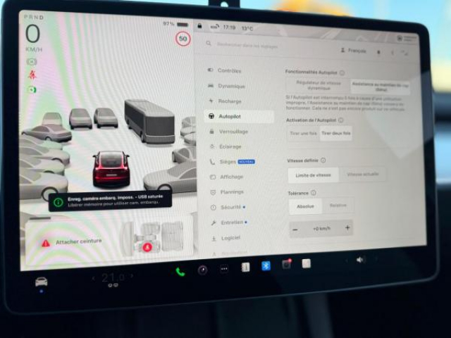 TESLA MODEL Y Propulsion MY2022 + Intérieur Premium noir et blanc + TVA Recuperable