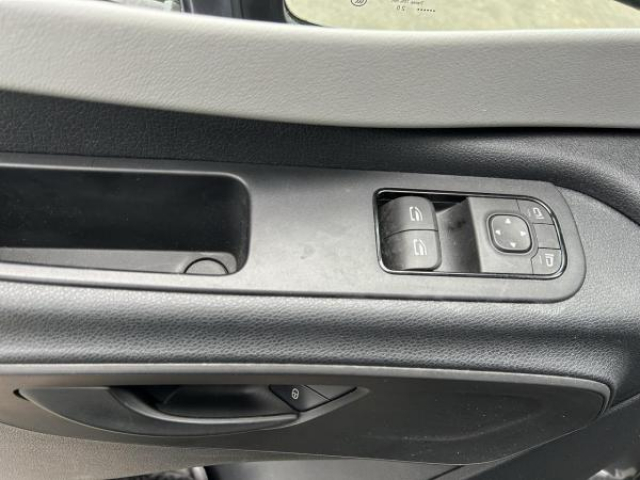 HYMER ML-T HYMER 570 4x4 V6 3.0l 419 CDi 190 CV BVA 7G-TRONIC TVA RECUPERABLE