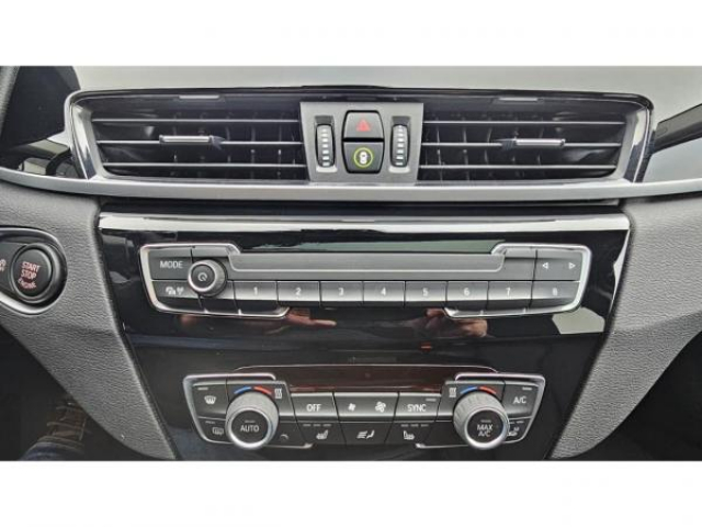 BMW X1 Lounge sDrive 18dA BVA 150cv + Toit Ouvrant + Camera de recul + Sellerie Cuir + Harman Kardon