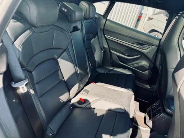 PORSCHE Taycan Cross Turismo 4  Exclusive Manufaktur 93,4 kWh 476cv + MATRIX + Ecran Passager + Toit pano + Pack Chrono