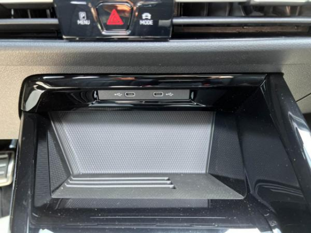 VOLKSWAGEN GOLF R-Line 2.0 TDI 150cv DSG7 + Toit panoramique + JA18 YORK + Pack Hiver + NEUF 0KM