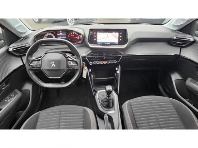 PEUGEOT 208 ACTIVE 1.5 BlueHDi 100cv + Navigation 3D + Aide au stationnement arrière