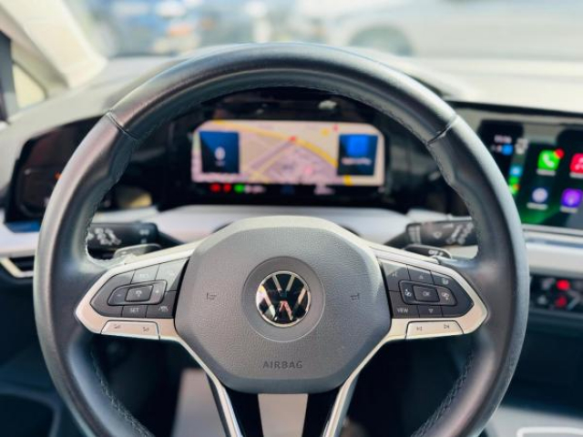 VOLKSWAGEN GOLF Life  2.0 TDI 150cv DSG7 + PACK TRAVEL ASSIST + CAMERA + PACK HIVER
