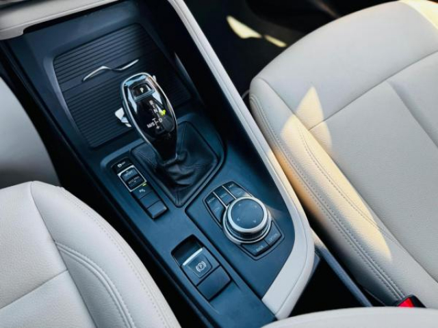 BMW X1 Design sDrive 16dA + Cuir + Sieges AV Chauffant + Affichage HUD + Carplay