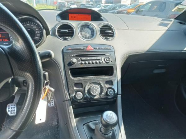 PEUGEOT RCZ 1.6L 200cv + Pack Vision + JA19