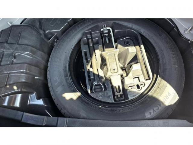 RENAULT MEGANE Techno 1.3 TCe 140cv EDC + Roue de secours