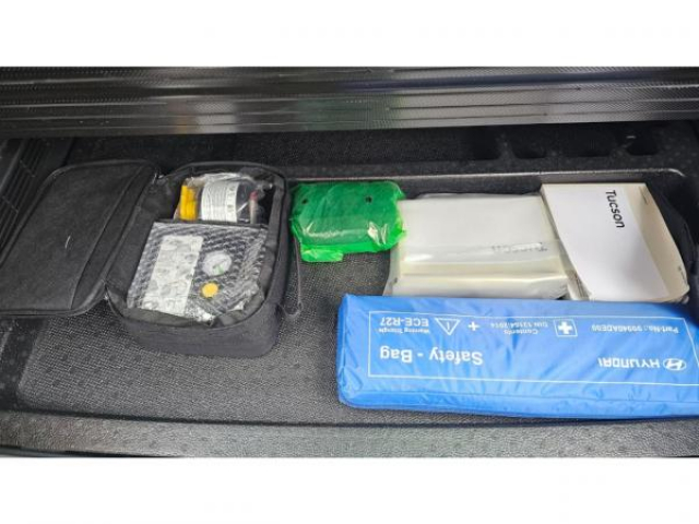 HYUNDAI TUCSON INTUITIVE 1.6 CRDi Hybrid 48V 115cv + Sièges avant chauffants