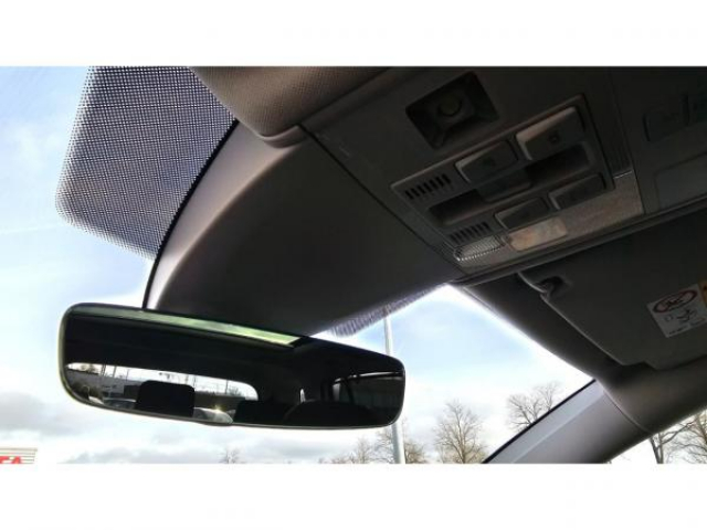 VOLKSWAGEN TOURAN Lounge 2.0 TDI 150cv DSG7 7places + Pack LED directionnel + Toit Ouvrant + Camera de Recul + JA17