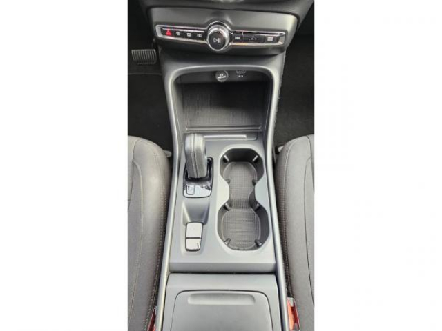 VOLVO XC40 Momentum D3 150cv BVA Geartronic 8 + Pack Hiver + Camera de recul + Navigation