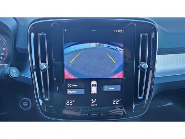VOLVO XC40 Momentum D3 150cv + Camera de recul + Navigation + Systeme audio