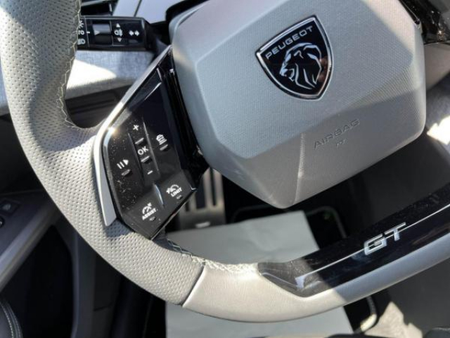 PEUGEOT 3008 GT Hybrid 136cv e-DCS6 + NEUF 0KM