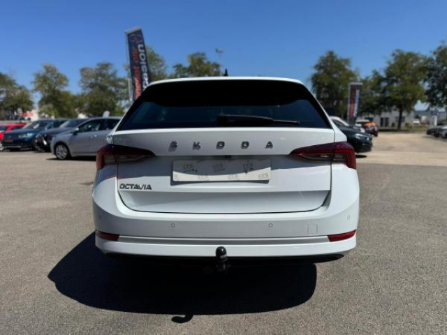 SKODA Octavia combi Style 2.0 TDI 150cv DSG7 + Attelage