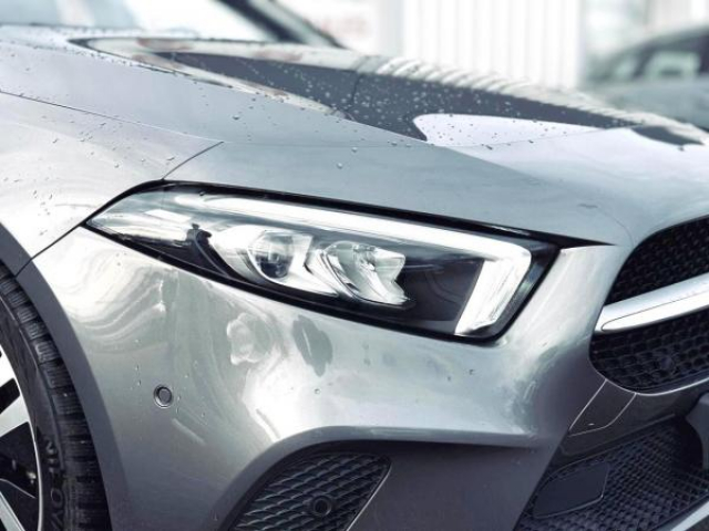 MERCEDES CLASSE A Luxury 180d 2.0L BVA 8G-DCT + Cuir + Sieges AV Chauffant + Instrumentalisions digital  10.25