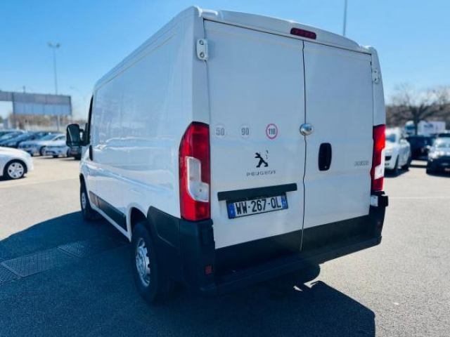 PEUGEOT BOXER Pro 330 L1H1 2.0 BlueHDi 110cv + Air conditionné + Antibrouillard + TVA RECUPERABLE