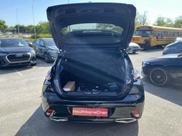 PEUGEOT 308 GT 1.5 BlueHDi 130cv EAT8 + NEUF 0KM