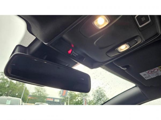 RENAULT CLIO Intens 1.0Tce 90cv X-Tronic + GPS avec écran 9,3 + Camera 360 + Pack Vision + JA17