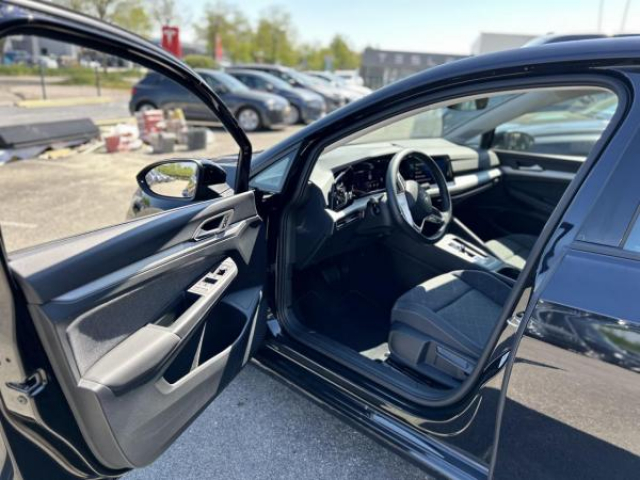 VOLKSWAGEN GOLF Life 1.0 eTSI 110cv DSG7 Inclus DISCOVER MEDIA