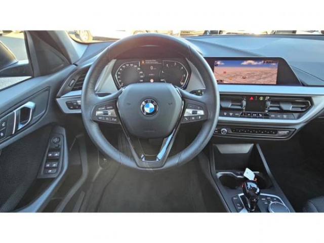 BMW SERIE 1 Advantage 116dA + Radar AV et AR + Régulateur de vitesse + Jantes 16